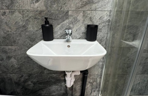 Harrow Apartment | 47A HA14ES