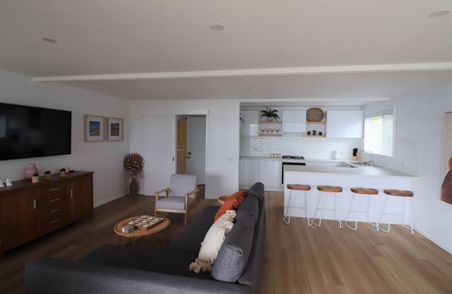 Mallacoota House | 48 Karbeethong Avenue