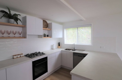 Mallacoota House | 48 Karbeethong Avenue