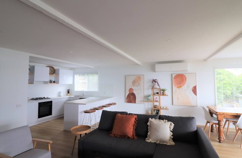 Mallacoota House | 48 Karbeethong Avenue