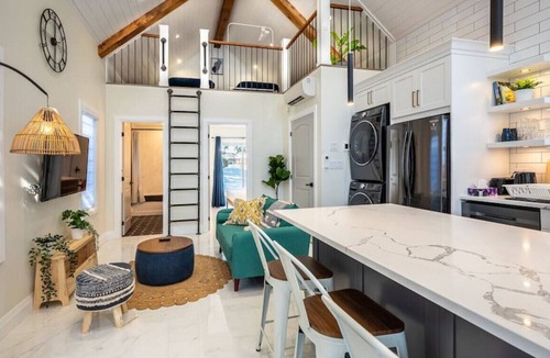Rosemount House | 48H-3 · Kingsdale Designer Tiny House with Tesla Charger