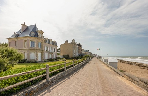 Saint-Regnobert-de-la-Cote-de-Nacre Apartment | 49 m² Apartment ∙ 2 bedrooms ∙ 4 guests