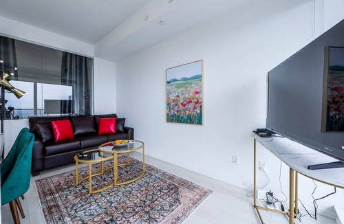 Bay Street Corridor Apartment | 49 m² Apartment ∙ 2 bedrooms ∙ 4 guests
