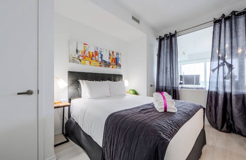 Bay Street Corridor Apartment | 49 m² Apartment ∙ 2 bedrooms ∙ 4 guests