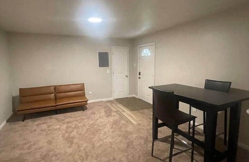 Troy Apartment | %4B Brand New Apartment