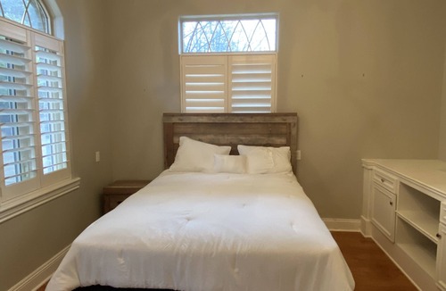 Saint John House | 4BD 2.5BA 3 level private house w/ private beach access.