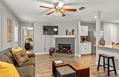 Frisco House | 4BD 2BTH Near Cowboys STAR, Soccer Hall of Fame & The National Video game Museum