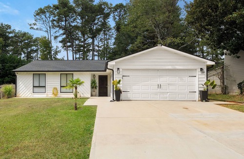 Norcross House | 4BD 3Bath Modern City Escape