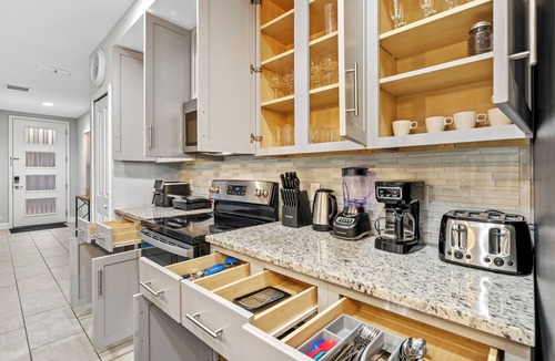 Eagle Pointe South House | 4BD Townhouse 5 minutes from Disney