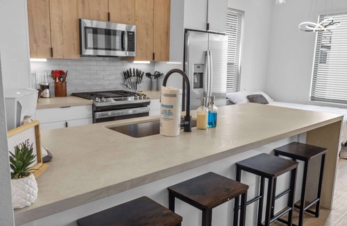 OST - South Union House | 4BD Urban Retreat Prime Location Gym Parking