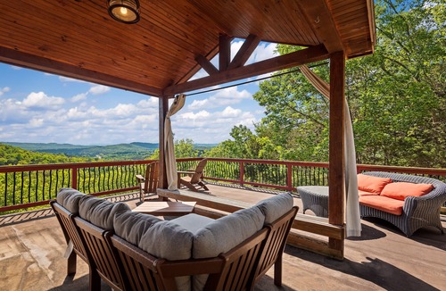 Holiday Island House | 4Bdr Secluded! Hot Tub, Pool Table, & Spectacular Views.