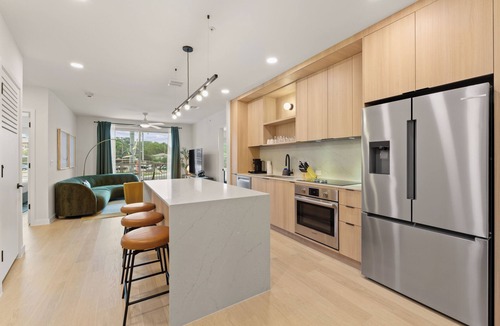 South Lamar Hotel | 4BDR South Lamar Stay w/Pool, Rooftop, Restaurant | The Code by AvantStay