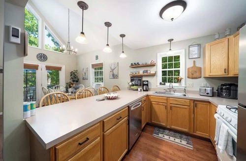 Lackawaxen Ski Chalet | 4BDRM Games Family Friendly Fire Pit Masthope