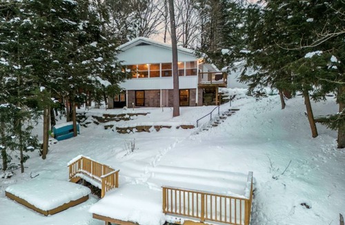 Muskoka Lakes Cabin | 4Bdrm Muskoka Retreat Fire Table, Games, Netflix