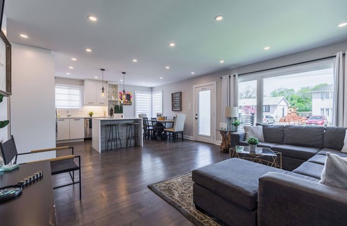 Port Weller House | 4BDRM Sunset Niagara Home + Outdoor Patio + Lake