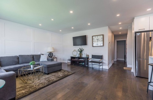 Port Weller House | 4BDRM Sunset Niagara Home + Outdoor Patio + Lake