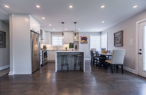 Port Weller House | 4BDRM Sunset Niagara Home + Outdoor Patio + Lake