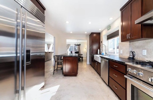 Agoura Hills House | 4BDs Getaway: Pool Table, Jacuzzi & Salt Pool