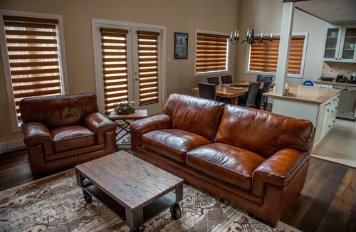 Wentworth-Nord Cabin | 4BED/2BATH/Jacuzzi Family Lakeside Cottage