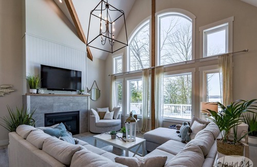 Lafontaine Cottage | 4bed 3bath Beach House Oasis on Georgian Bay! West Exposure!