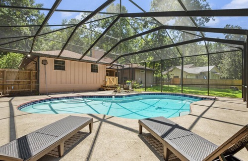 Gainesville House | 4bed 3bath pet friendly w/pool