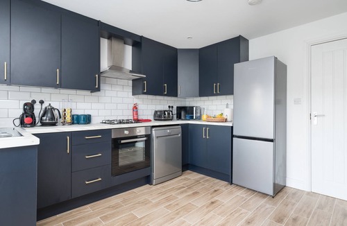 Milton Keynes House | 4bed|Contractors|Long Stays