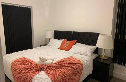 South Ockendon House | 4Bed House - Direct links into Central London