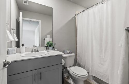 Farmersville Villa | 4Bed Luxury Getaway with Pool Table and Near Lake Lavon