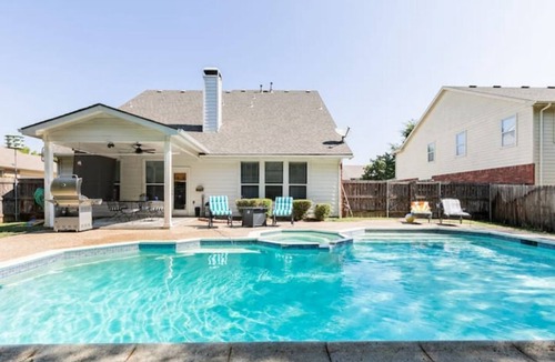 Elmo House | 4Bedroom with King bed/Suite Downstairs