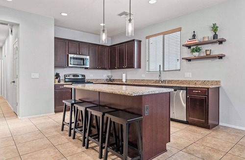The Pines House | 4Br/2.5B Home w/Private Backyard & Shared Pool