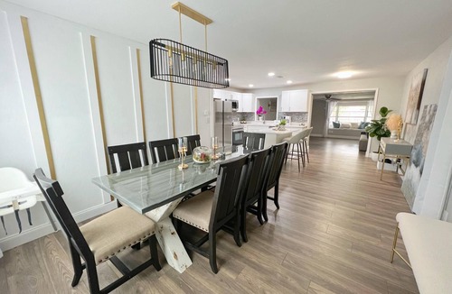 Oak Ridge House | 4BR/2.5BTH Beautiful Home with Covered Patio