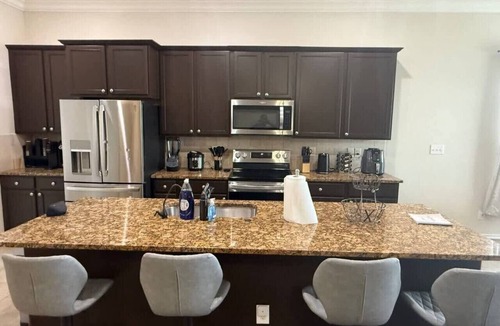 Lubbock House | 4BR/2B Lubbock CompleteHome Stay