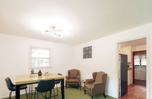 Chapel Hill House | 4BR 2BA 10 min to downtown, UNC >30 day stays available