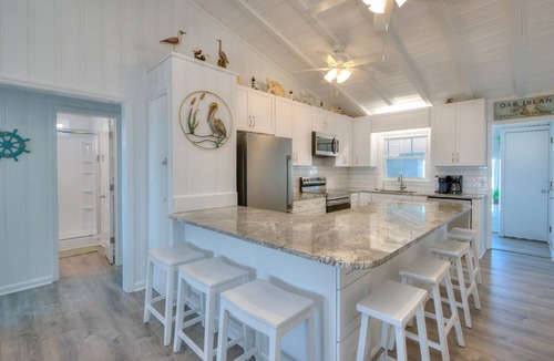 Long Beach House | 4BR 2BA OCEANFRONT COTTAGE- Fish, Fun & Sun! Relax, Recharge, Repeat!- Book Now!