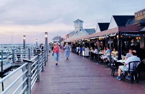 Quincy Apartment | 4BR 2BATH WOLLASTONBEACH.Near BOSTON2