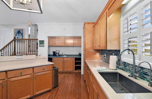 Saint Simons Heights House | 4br/3.5ba. Private pool! Only 2 miles to beach