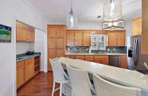 Saint Simons Heights House | 4br/3.5ba. Private pool! Only 2 miles to beach