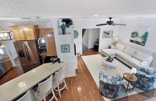 Saint Simons Heights House | 4br/3.5ba. Private pool! Only 2 miles to beach