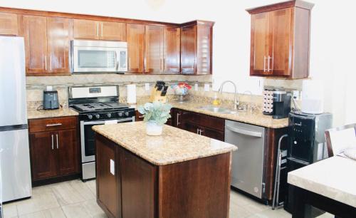 Biggs Field House | 4Br 3Ba 20 mins from Ft Bliss and Oasis Water Park
