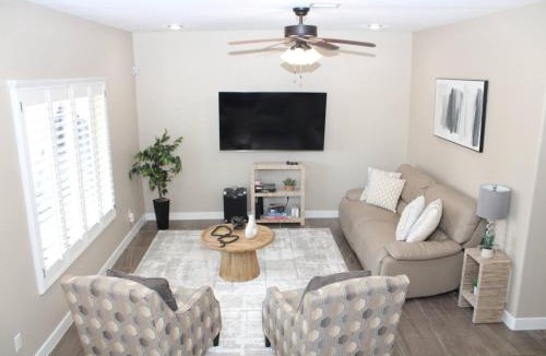 Biggs Field House | 4Br 3Ba 20 mins from Ft Bliss and Oasis Water Park