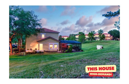 Sunset Lakes House | 4BR/3BA Resort Retreat Pool 6 Miles to Disney