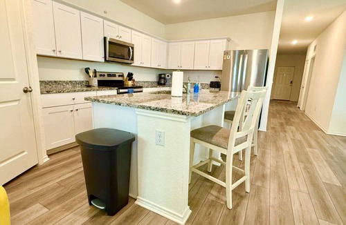 Medina Valley House | 4BR/3BA San Antonio-Near Lackland AFB/River Walk