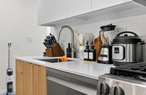 Inman Square Apartment | 4BR 3Bath Game Room Harvard MIT Apt