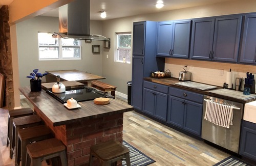 Marshall House | 4BR, 4 Private Acres, Fire Pit, Near Buffalo River and Canoe Rentals
