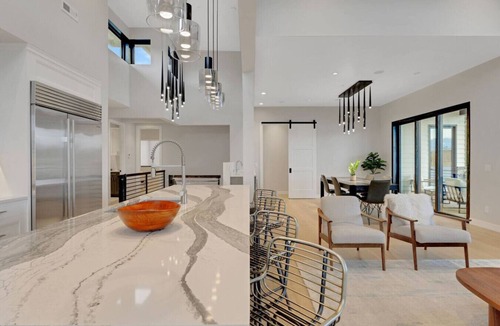 Burien House | 4BR 4BA Modern Lakefront Lodge