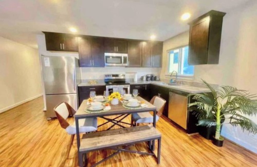 West Queen Anne House | 4BR/4BA Queen Anne Retreat, Downtown, Cruise Port