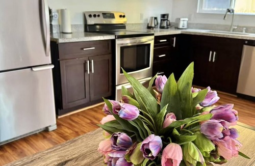 West Queen Anne House | 4BR/4BA Queen Anne Retreat, Downtown, Cruise Port