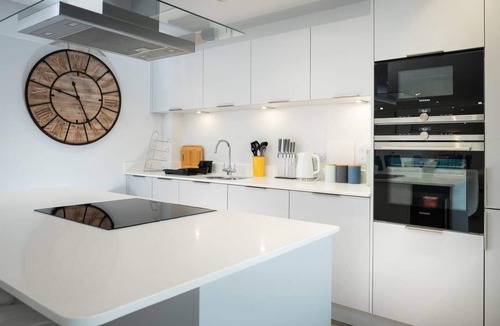 Mortehoe Apartment | 4br-8guests-balcony-beachview-pool-pets