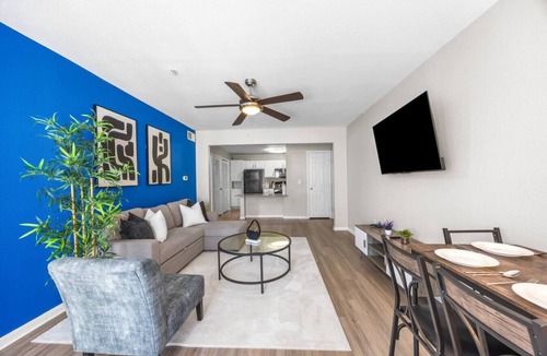 Pleasant Valley Apartment | 4BR Amazing Resort, Near Airport and Downtown