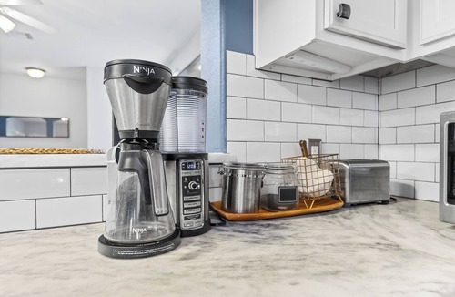 Austin House | 4BR Austin Getaway - Ideal for Families & Groups!